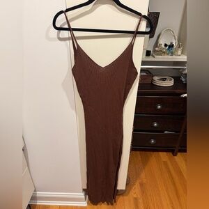 THE AIMEE SLIM RIBBED KNIT MIDI DRESS